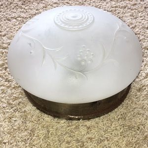 Ceiling light fixture